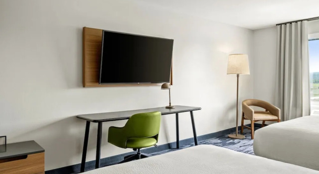 Люкс Fairfield Inn & Suites by Marriott Baraboo