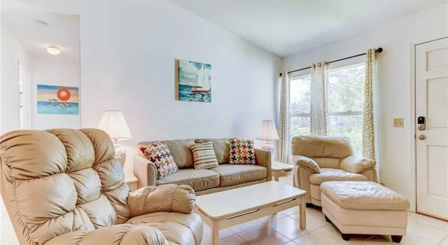 Mermaid Retreat, 2 Bedrooms, Canal Front, Sleeps 6