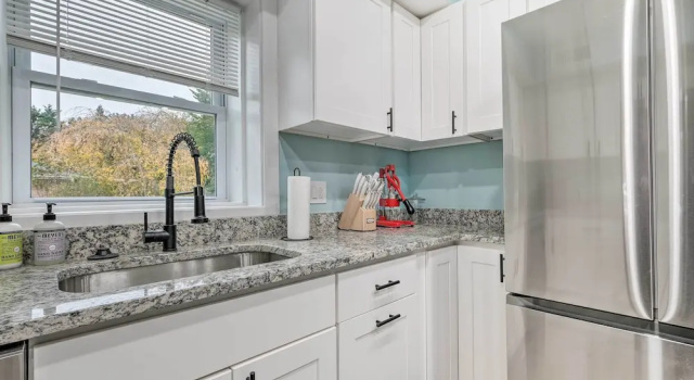 Коттедж Updated North Beach Cottage: Pet Friendly!