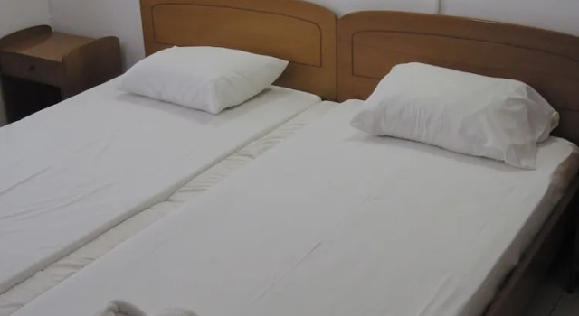 Семейные апартаменты с 2 комнатами с балконом и с видом на море Tatsis Apartments