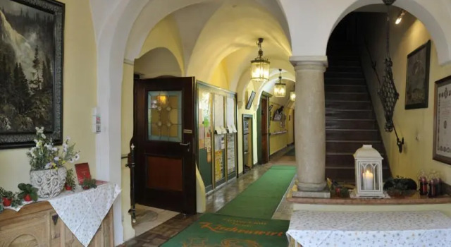 Kirchenwirt Schladming, Забронировать Отель Шладминг Шладминг-Дахштайн, рядом с Горнолыжный подъемник Планайбан