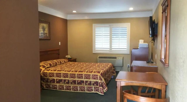 Run of House Beverly Inn