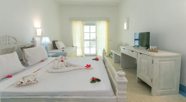 Номер Deluxe Sun Palm Beach Resort