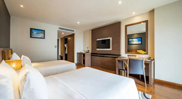 Четырёхместный номер Deluxe The Malibu Hotel