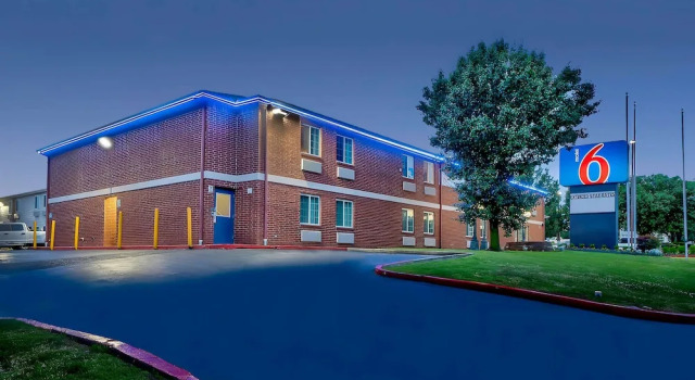 Econo Lodge Inn & Suites, Prenota Hotel Hotel a Oklahoma con piscina, Piscina