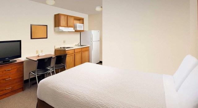 WoodSpring Suites Knoxville Airport, Buchen Sie Hotel Louisville Tennessee