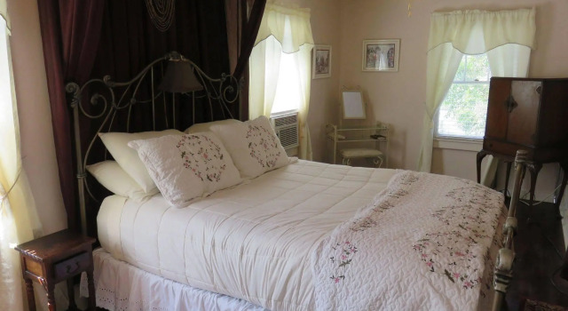 Avenue O Bed and Breakfast, Забронировать Отель Галвестон Texas Gulf Coast, рядом с Betty Head Oleander Garden Park