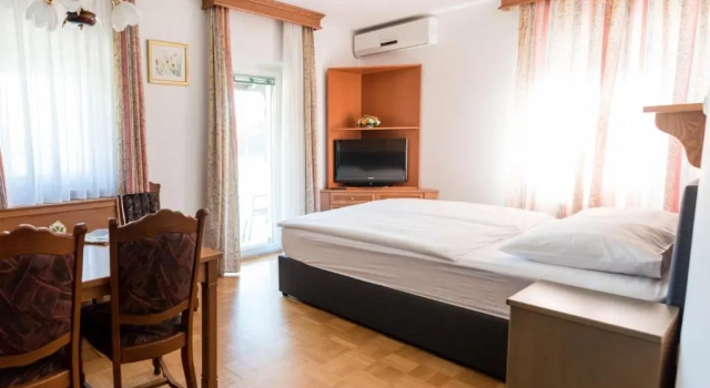 Апартаменты с 2 комнатами с балконом Guesthouse Haler
