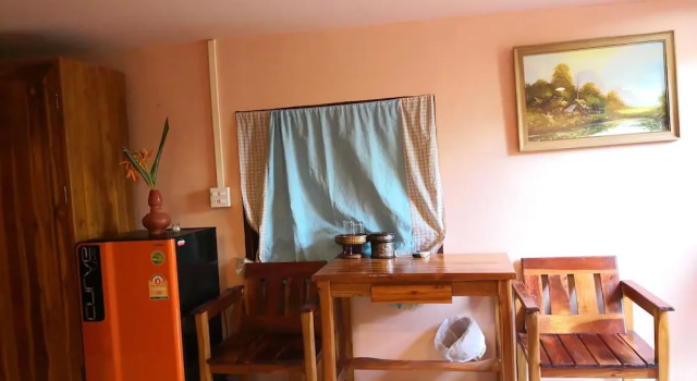 Baan Ingsuan, Rezervovat Hotel Warin Chamrap 