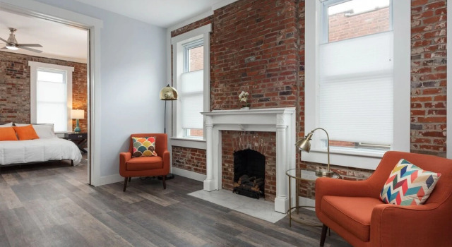 Apartments at 4340 Laclede Ave, Забронировать Апартаменты/квартира Сент-Луис Миссури, рядом с Музей современного религиозного искусства
