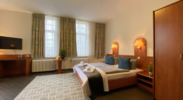 REGIOHOTEL Quedlinburger Hof Quedlinburg, Buchen Sie Hotel Quedlinburg 