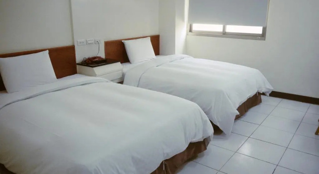 E Moon Hotel