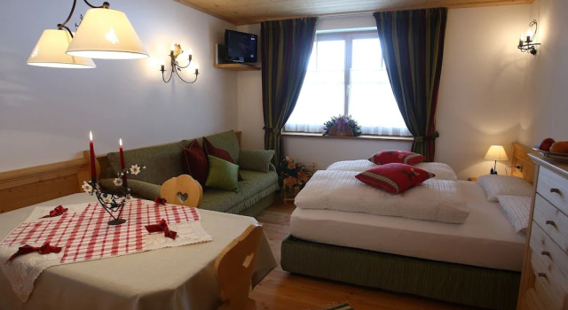 Apartments Sol E Nef, Забронировать Апартаменты/квартира Рокка-Пьеторе Чиветта