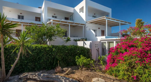 Giourgas Studios & Apartments