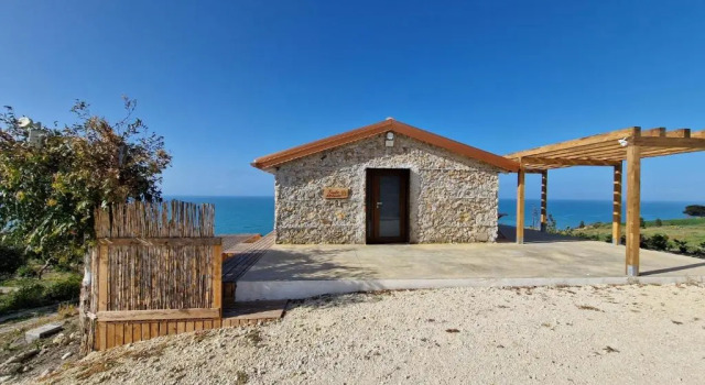 Люкс с видом на море Tendù  Punta Bianca Glamping Camp