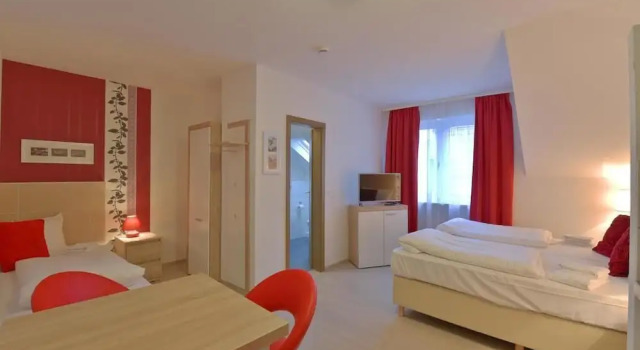 Трёхместный номер Standard Hotel Alt-Finthen