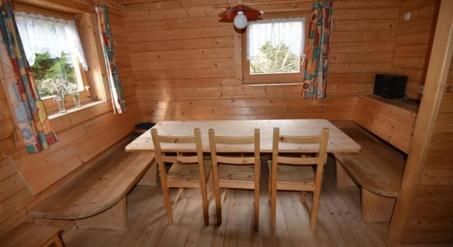 Feriendorf Tauerngast, Забронировать Отель Отели Хоэнтауэрн с парковкой, рядом с Горнолыжный подъемник Виртсальмлифт 1, Парковка