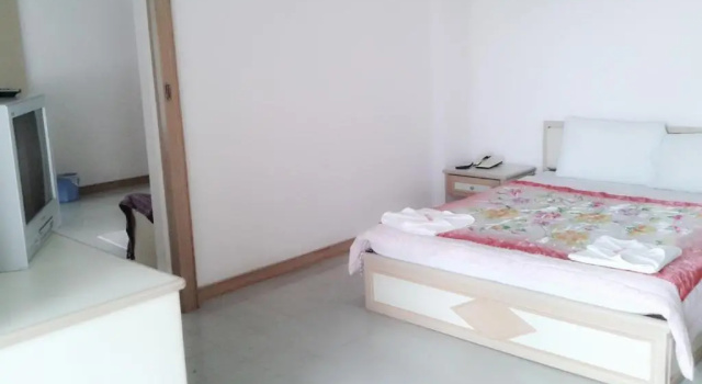 Апартаменты c 1 комнатой с балконом M In Korat Service Apartment
