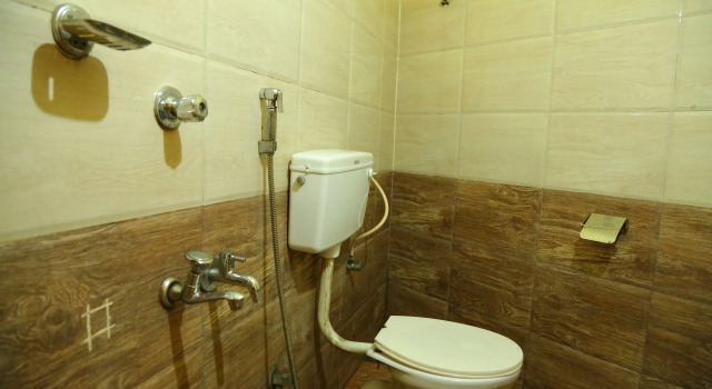 Hotel Malabar Plaza Dh Road, Забронировать Отель Отели штата Кералы с завтраком, Завтраки