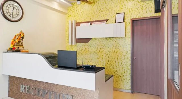 OYO 29634 Hotel Navalai Pride, Забронировать Отель Отели штата Махараштры 3 звезды, 3*