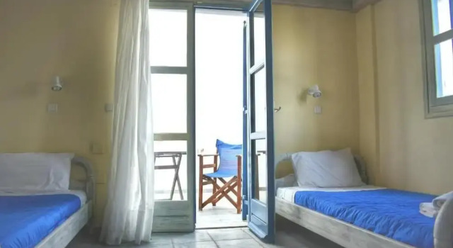 Santorini Breeze