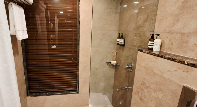 Клубный номер Standard Shervani Nehru Place