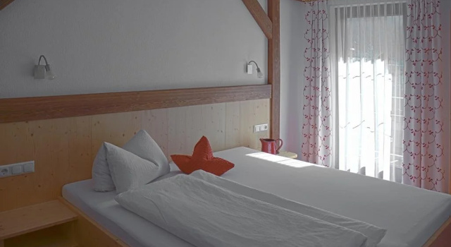 Haus am Wiesenweg, Rezervați Hotel Hoteluri în Tirol cu parcare, Parcare