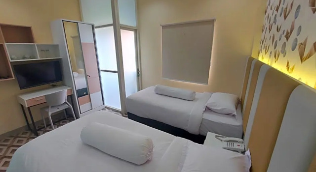 Rumah Familiku 1 Syariah, Book Hotel Hotels in East Java with a Pool, Swimming Pool