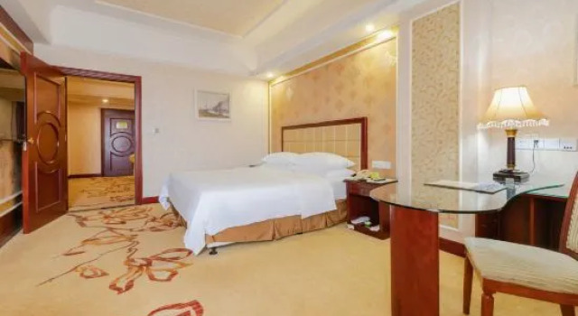 Люкс Business Vienna Hotel Shenzhen Songgang Yanchuan Road