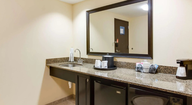 Двухместный люкс Hampton Inn & Suites Mount Juliet
