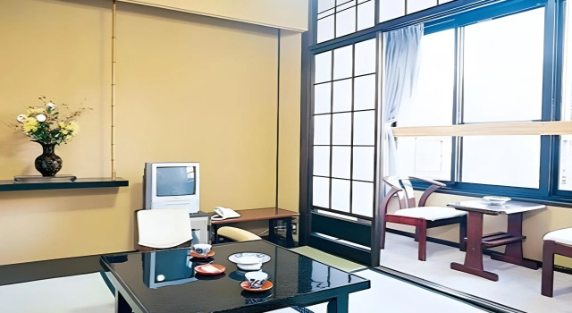 Gero Onsen Tsurutsuru no Yu Minorisou, Boek Hotel Hotels in Tokai met parkeren, Parkeren