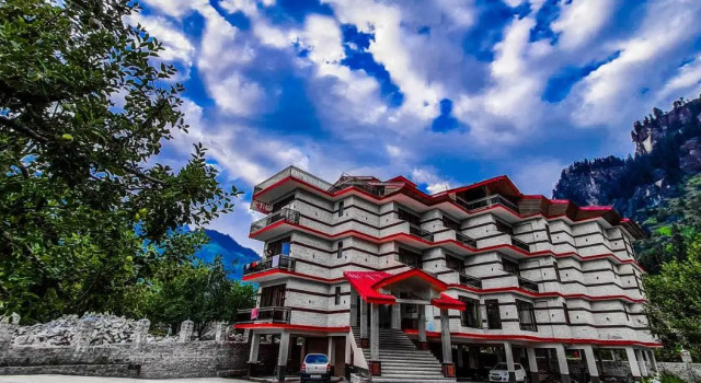 Jogni Heights Resort, Забронировать Курортный отель Отели Манали 3 звезды, 3*