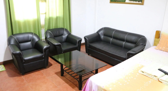 BADLADZ Staycation Condos, Rezerwuj Hotel Tanie hotele w Puerto Galera