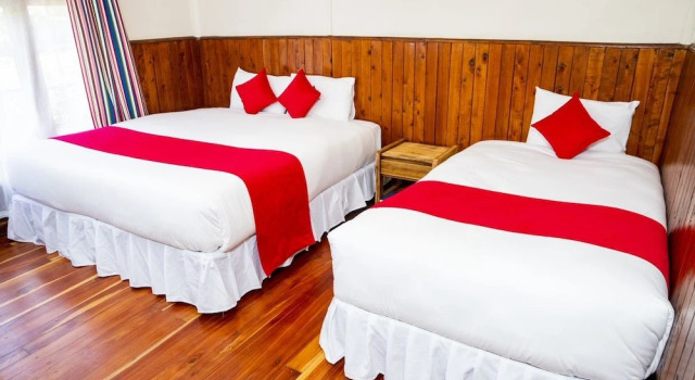 Семейный коттедж с балконом Naro Moru River Lodge