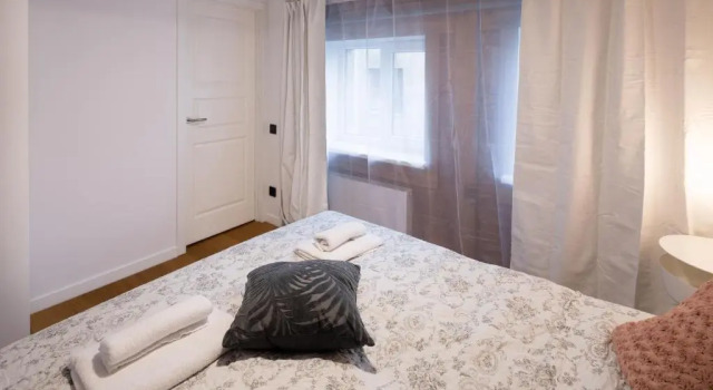 Merkela Loft Apartment Beside Vermanes Park, Забронировать Апартаменты/квартира Апартаменты Риги, рядом с Академия Наук Латвии, Апартаменты/квартира