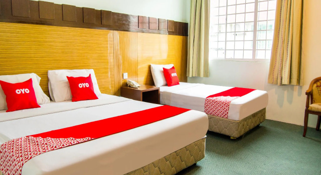 Люкс Superior OYO 89408 Royal Hotel