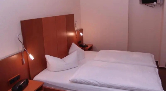 Двухместный номер Standard с балконом Hotel Sprenz