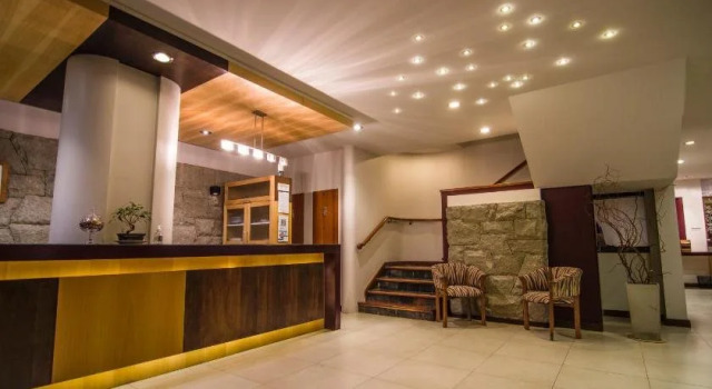 Hotel Milan, Забронировать Отель Отели Сан-Карлос-де-Барилоче 3 звезды, рядом с Озеро Нахуэль Хуяпи, 3*