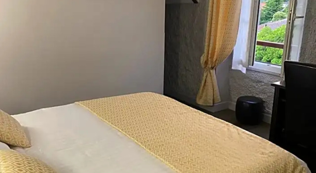 Четырёхместный номер Standard Logis Hostellerie des Ducs