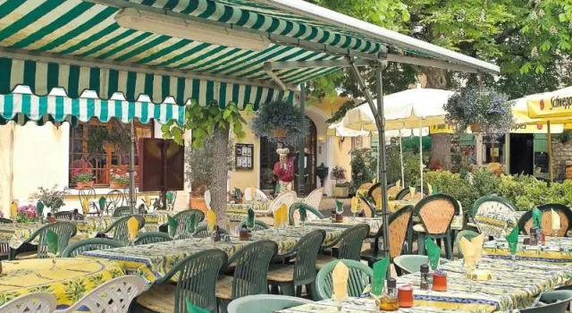 Logis Hotel le Louvre, Book Hotel Sault Mont Ventoux