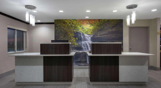 La Quinta Inn & Suites by Wyndham Peru Starved Rock St Park