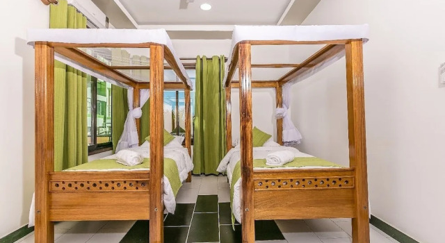 3 Bedrooms Superior Apartment with balcony and with view Woolsack Suites