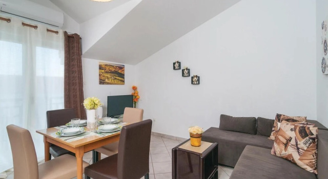 Beautiful Home in Split With Wifi and 1 Bedrooms