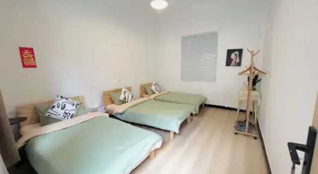 Кровать в общем номере (женский номер) Moran Youth Hostel