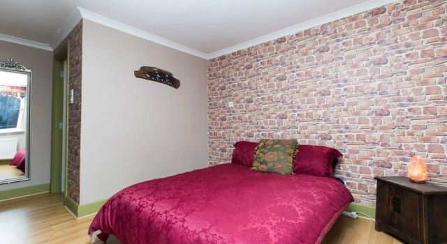 Charming 2BR Flat for 4 Overlooking Holyrood Park, Забронировать Отель Эдинбург Midlothian, рядом с Холирудское абатство