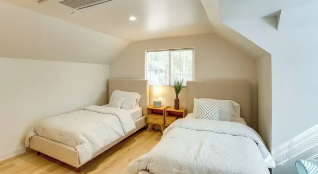 Hot Tub & Game Room: Luxe Cabin, Day Trip to Tahoe, Buchen Sie Ferienhaus Pollock Pines Kalifornien