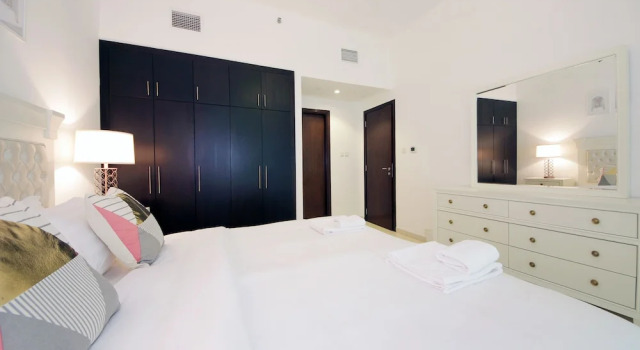 Signature Holiday Homes - Al Fahad Dubai