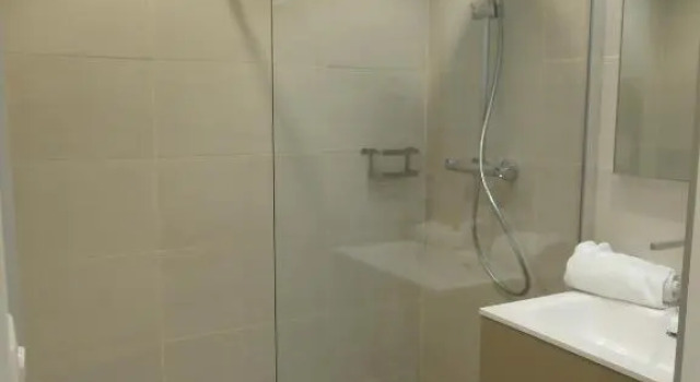 Iberia Beach Front Sea, Забронировать Отель Антиб Приморские Альпы