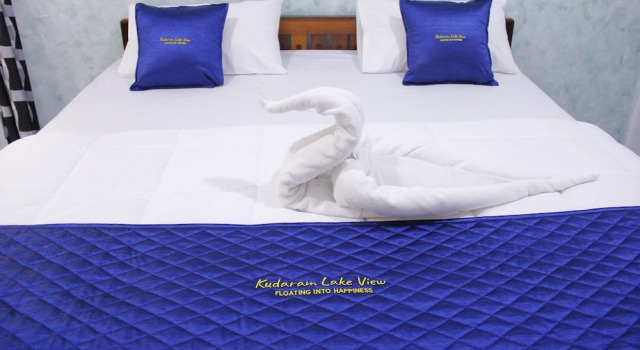 Kudaram Lake View, Varaa Villa Muhamma New Delhi
