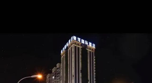 Люкс Superior Galaxy International Hotel